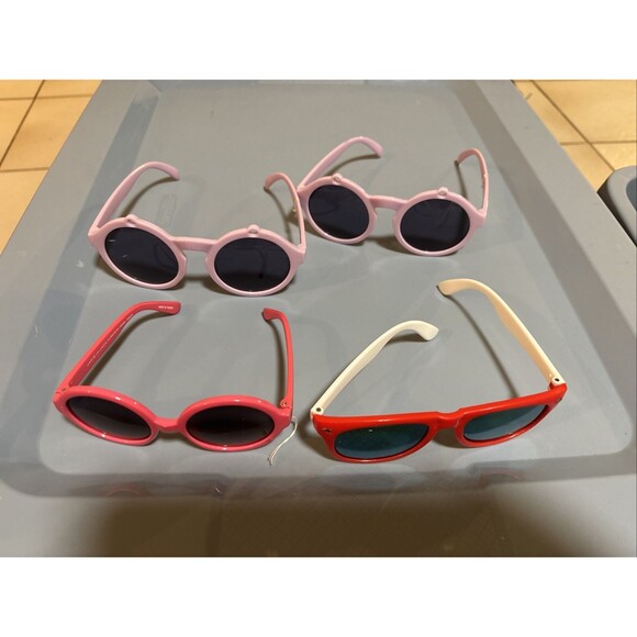 Kid's Assorted 4 Pack Sunglasses  Janie And Jack Salmón. 2 Lilac And One Redwht - Picture 1 of 5